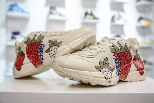 GUCCI  Rhyton
